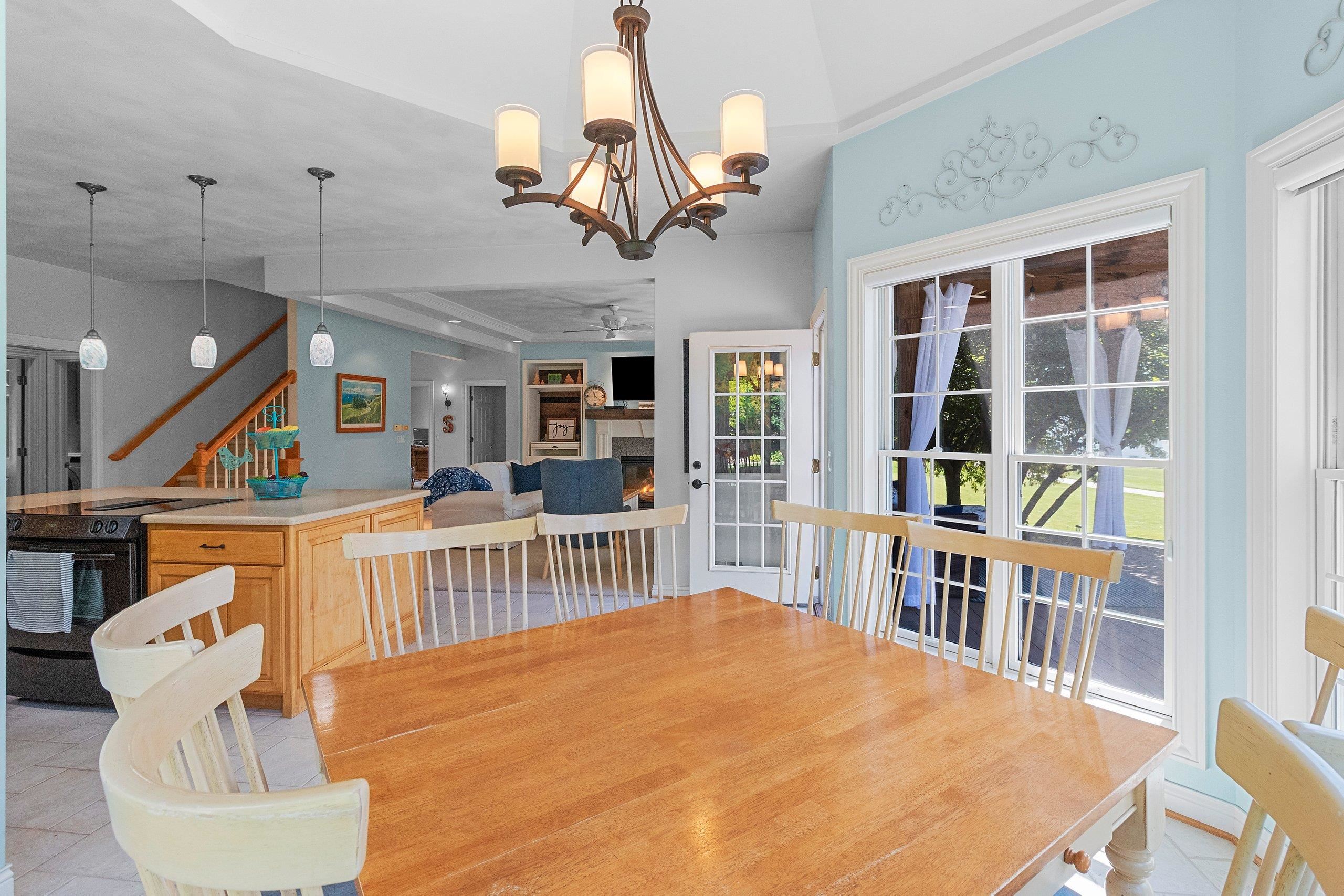 421 East Sheffield Lane Appleton, WI 54913 - Photo 18 of 81
