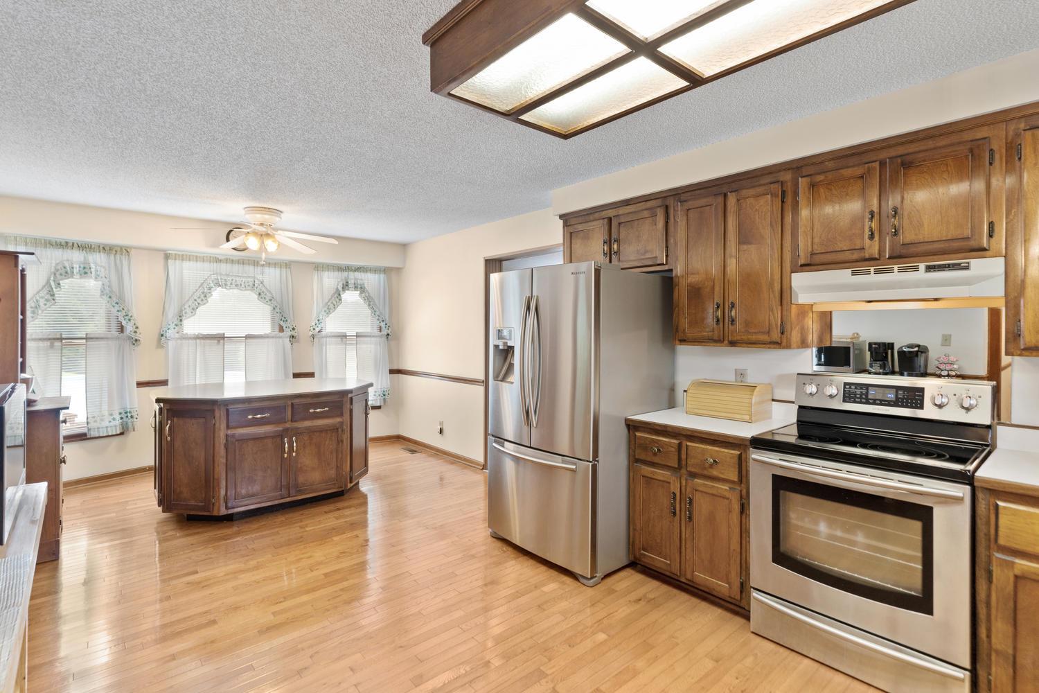 1890 Johnson Road Clarksville, TN 37043 - Photo 3 of 30 Gallery Image 3