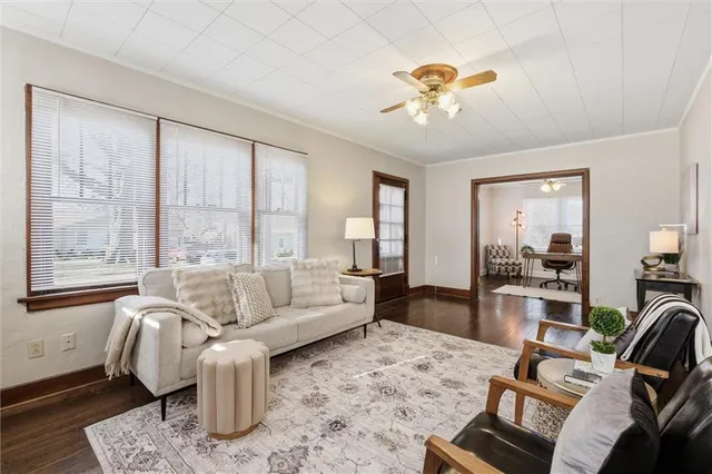 $275,000 | 7821 Robinson Street, Overland Park, KS 66204