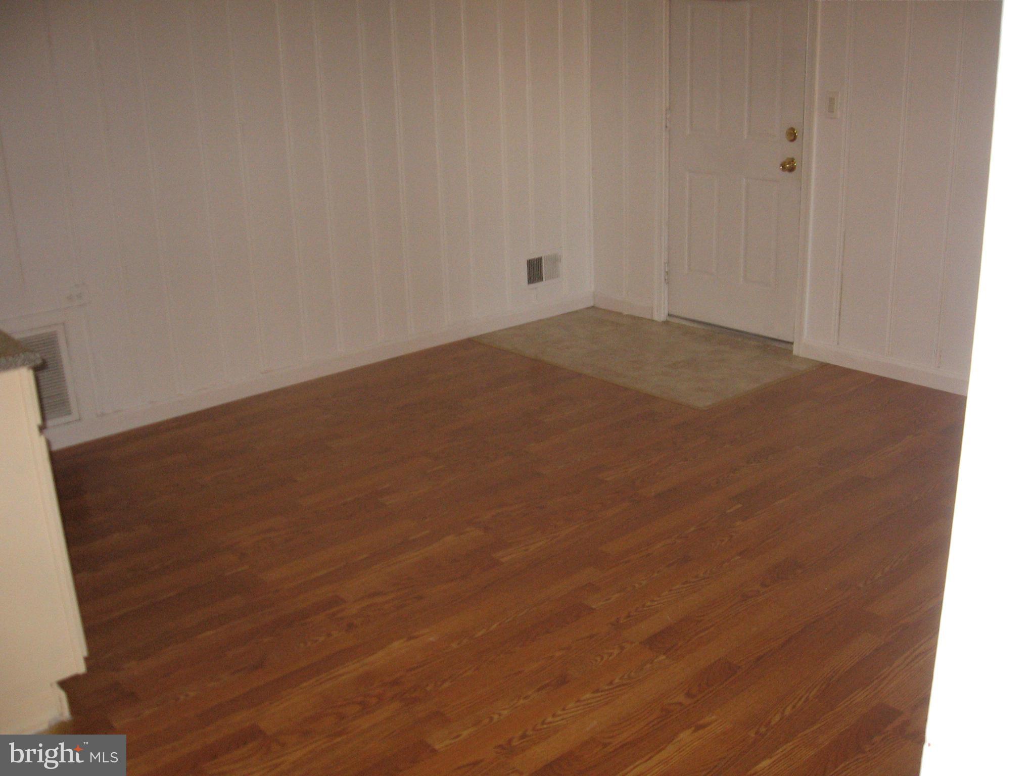 2737 Dillon Street, Unit B Baltimore, MD 21224 - Photo 4 of 11 Living Room