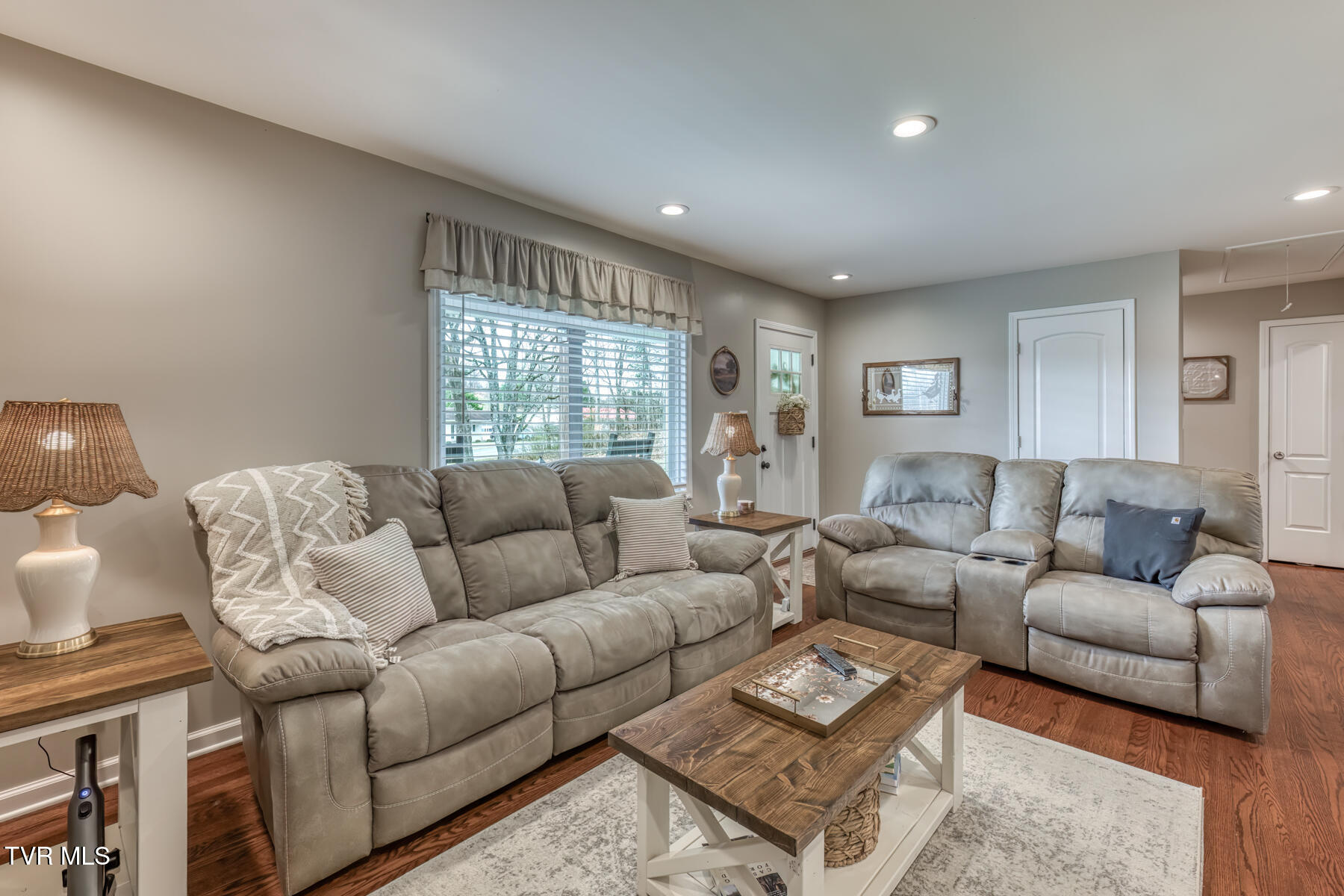 105 Eastern Star Rd-7
