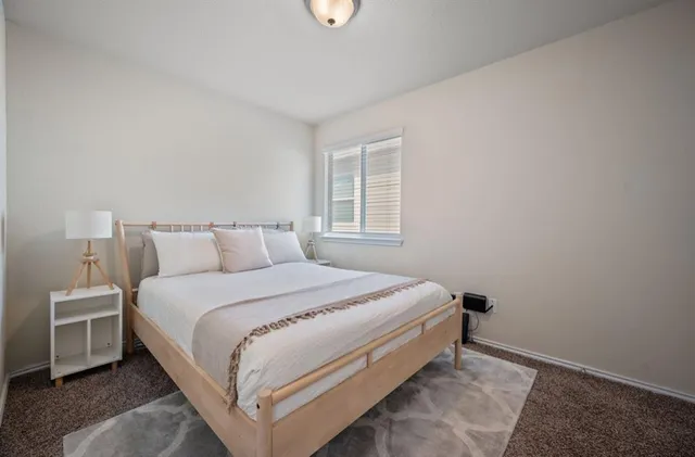 $249,999 | 140 Rearden Boulevard, Jarrell, TX 76537