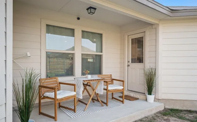 $249,999 | 140 Rearden Boulevard, Jarrell, TX 76537