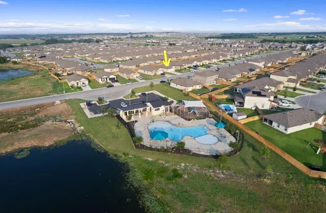 $249,999 | 140 Rearden Boulevard, Jarrell, TX 76537