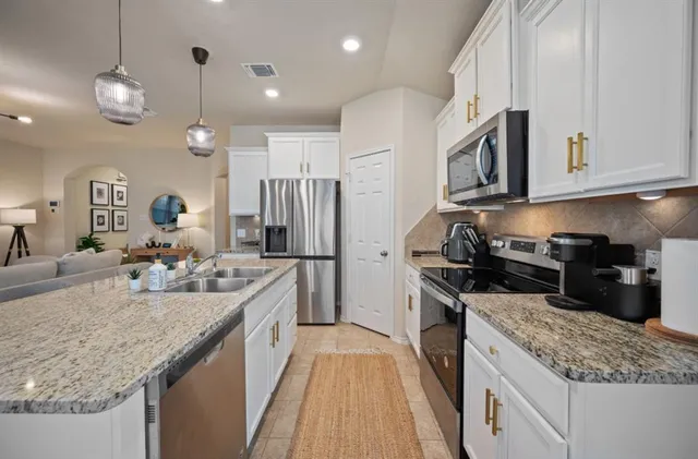 $249,999 | 140 Rearden Boulevard, Jarrell, TX 76537