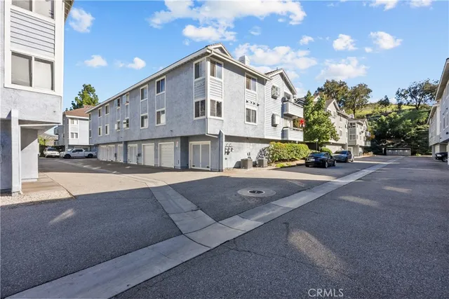 $445,000 | 26926 Flo Lane, Unit 419, Canyon Country, CA 91351