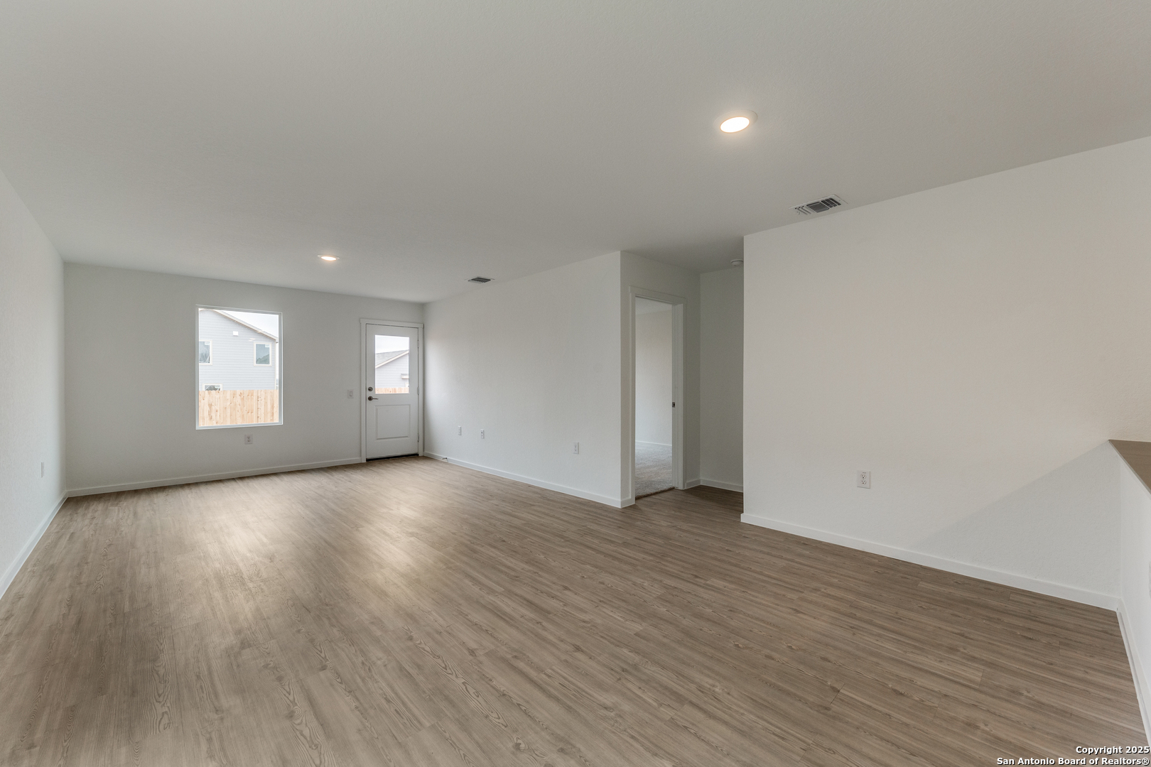 11715 Blasting Way Von Ormy, TX 78073 - Photo 5 of 24