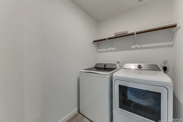 $1,600 | 11715 Blasting Way, Von Ormy, TX 78073