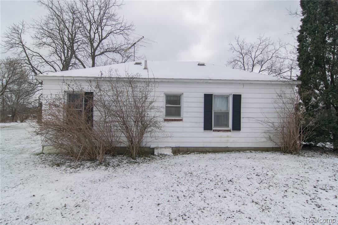 49470 Geddes Road Canton, MI 48188 - Photo 42 of 43 DSC_0189.jpg