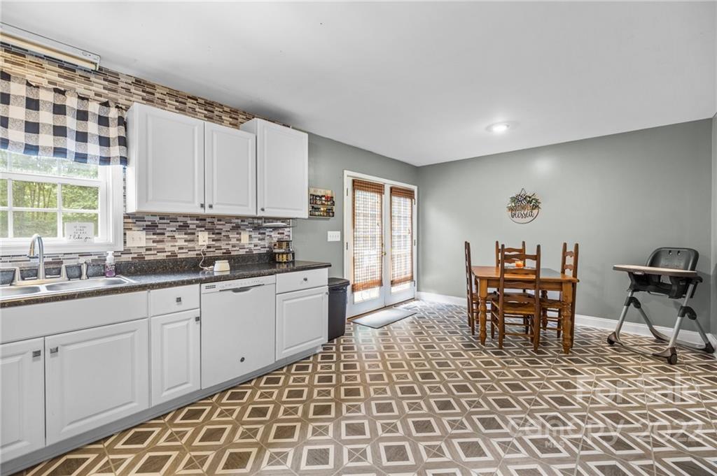 3135 Bush Road Clover, SC 29710 - Photo 7 of 18