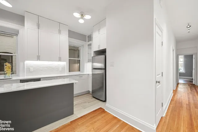 $699,000 | 102 West 75th Street, Unit 24 | Upper West Side