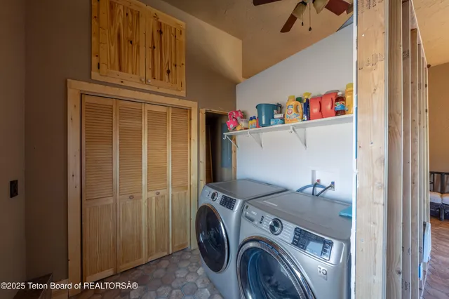 $1,850,000 | 1421 Stock Trail, Dubois, WY 82513