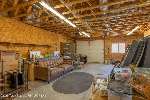 $1,850,000 | 1421 Stock Trail, Dubois, WY 82513