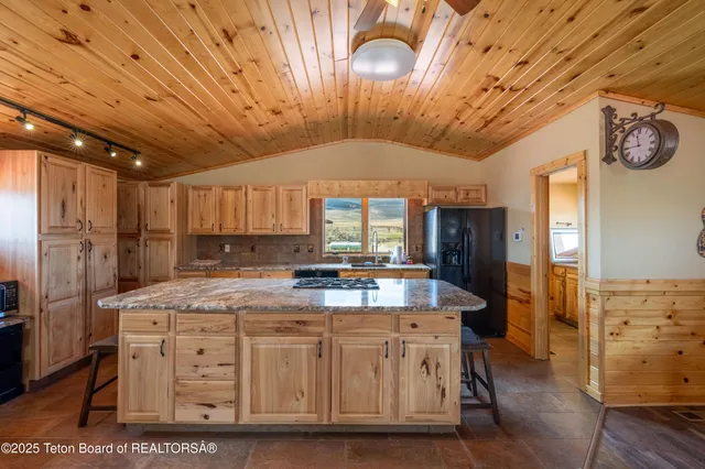 $1,850,000 | 1421 Stock Trail, Dubois, WY 82513
