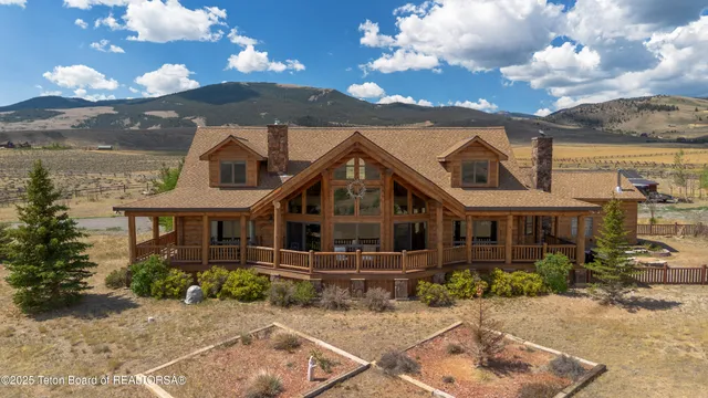 $1,850,000 | 1421 Stock Trail, Dubois, WY 82513