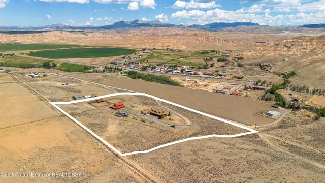 $1,850,000 | 1421 Stock Trail, Dubois, WY 82513