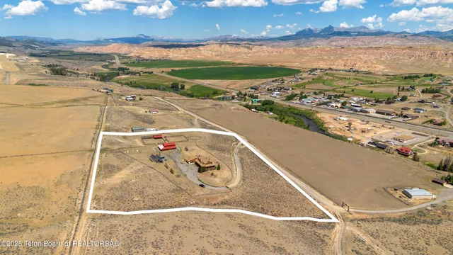 $1,850,000 | 1421 Stock Trail, Dubois, WY 82513