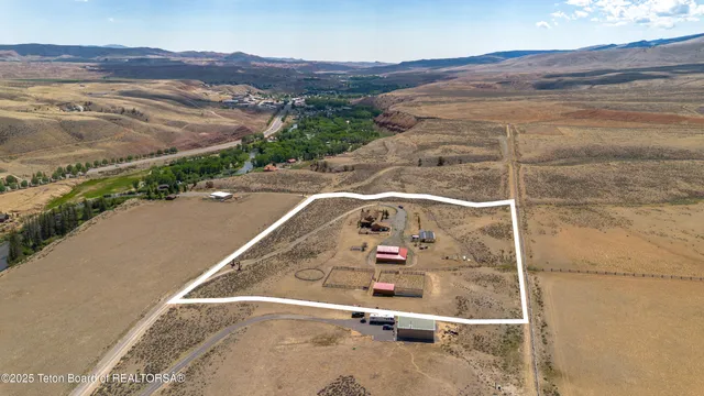 $1,850,000 | 1421 Stock Trail, Dubois, WY 82513