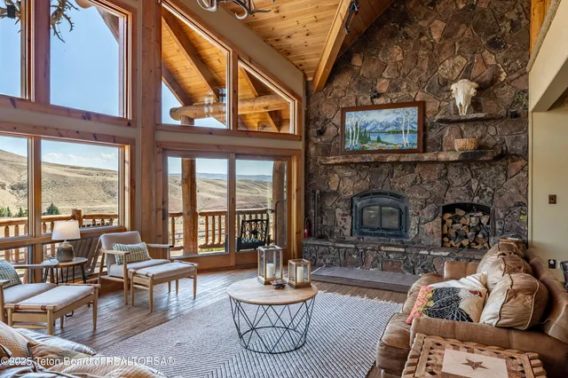 $1,850,000 | 1421 Stock Trail, Dubois, WY 82513