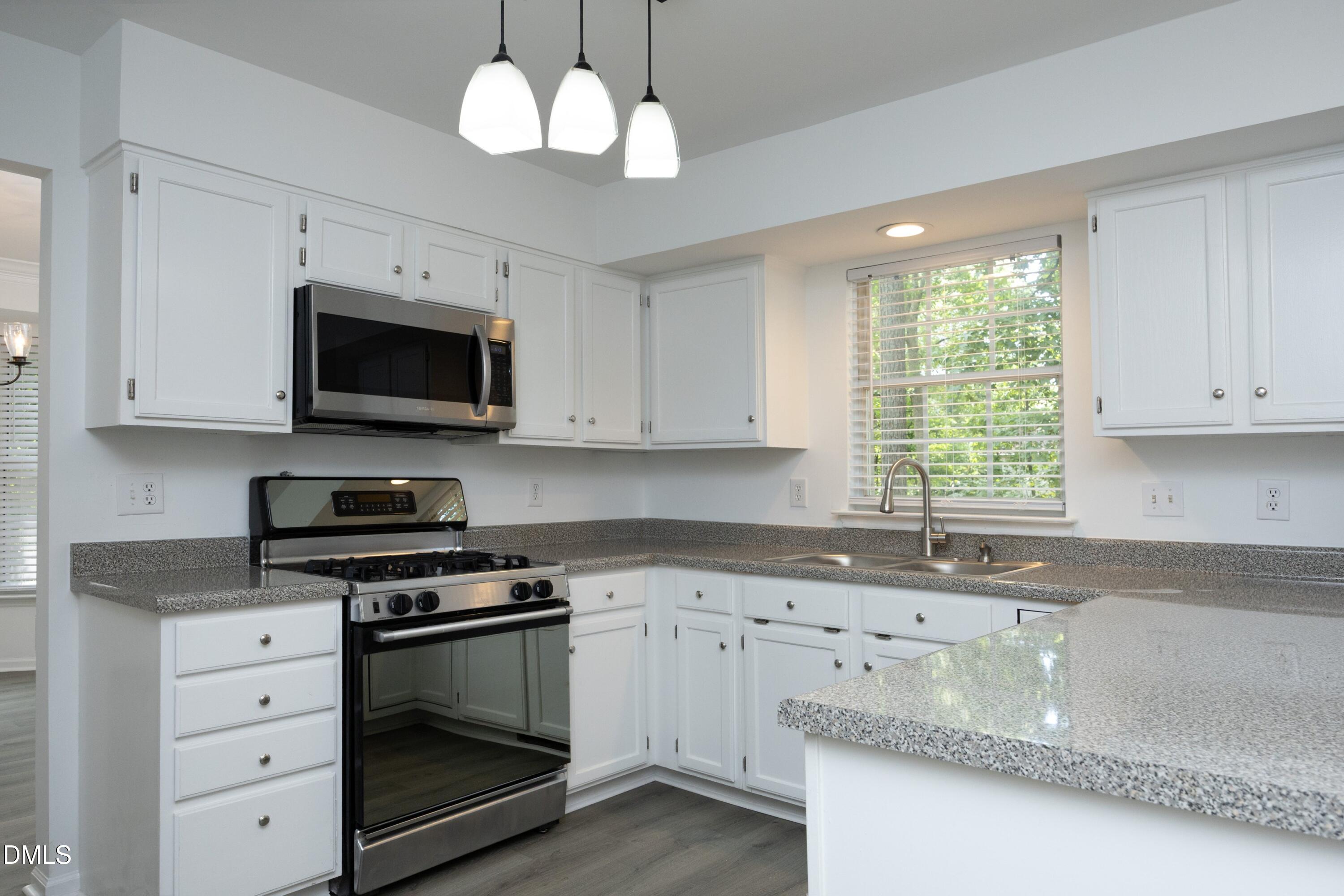 541 Bluestone Road Durham, NC 27713 - Photo 11 of 38 11Kitchen
