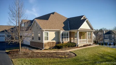 $474,900 | 810 Cambridge Drive, Batavia, IL 60510