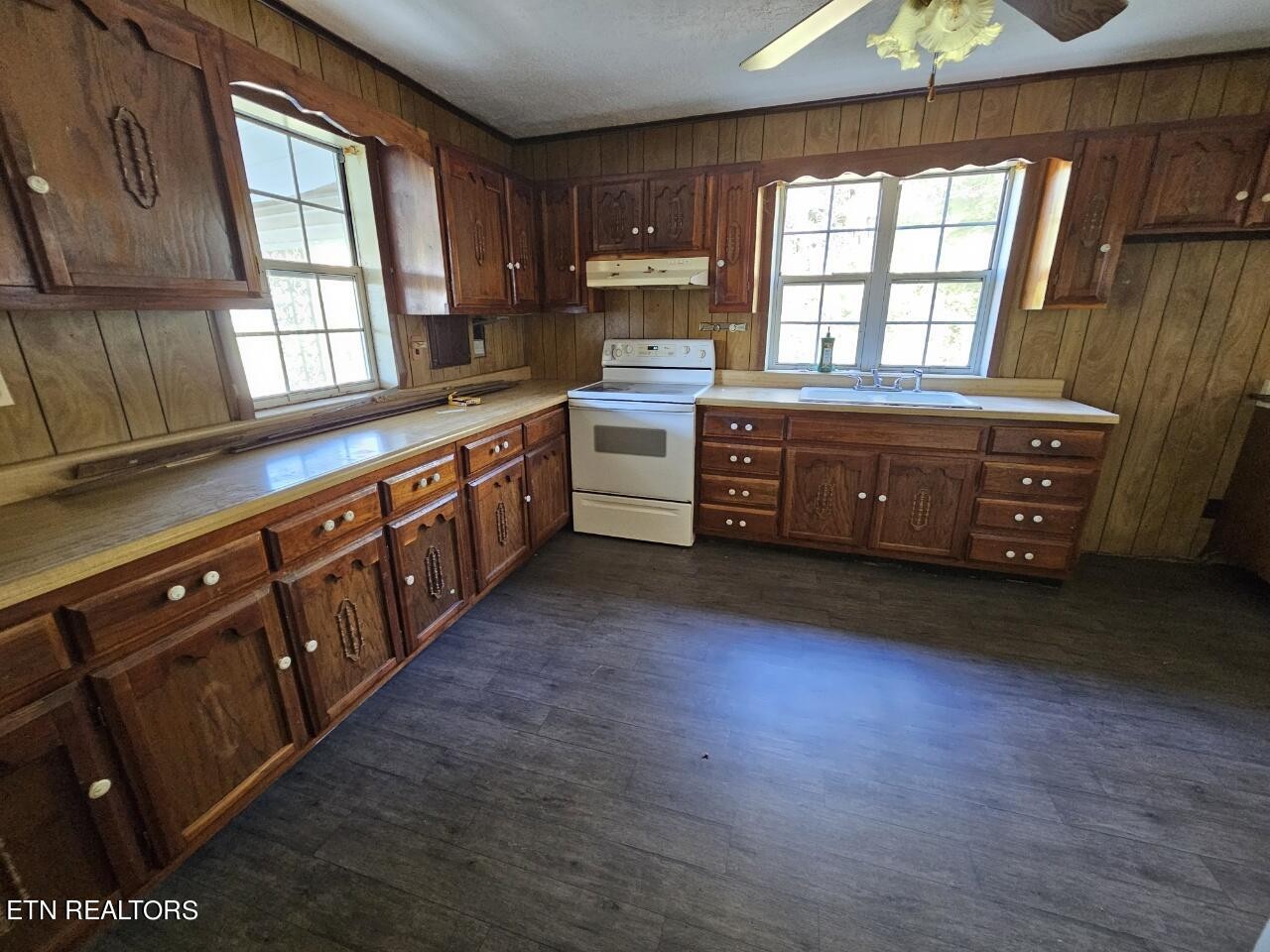 2119 Haag Store Road Talbott, TN 37877 - Photo 9 of 37