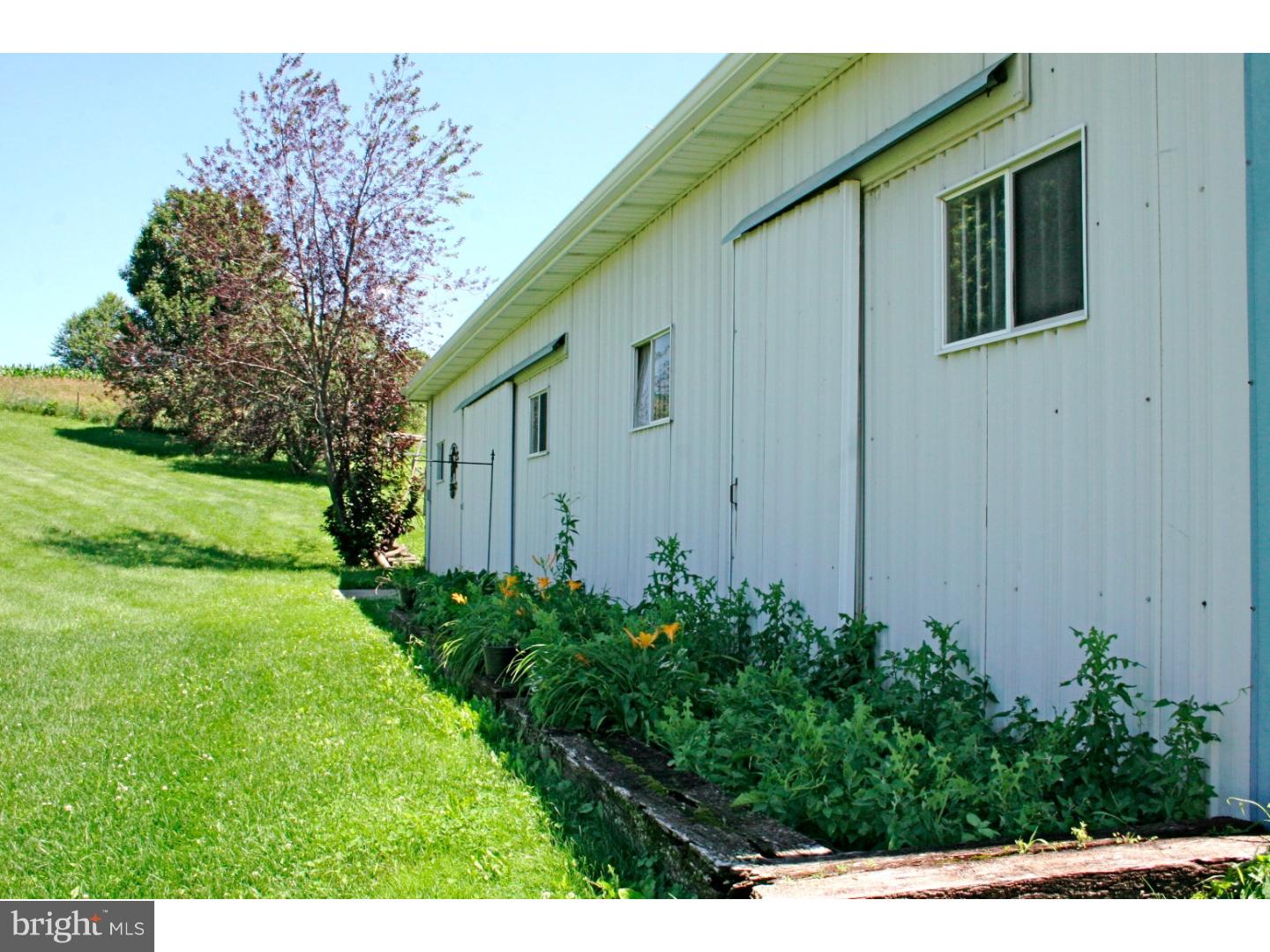 28 Bollinger Road Elverson, PA 19520 - Photo 17 of 25 Barn