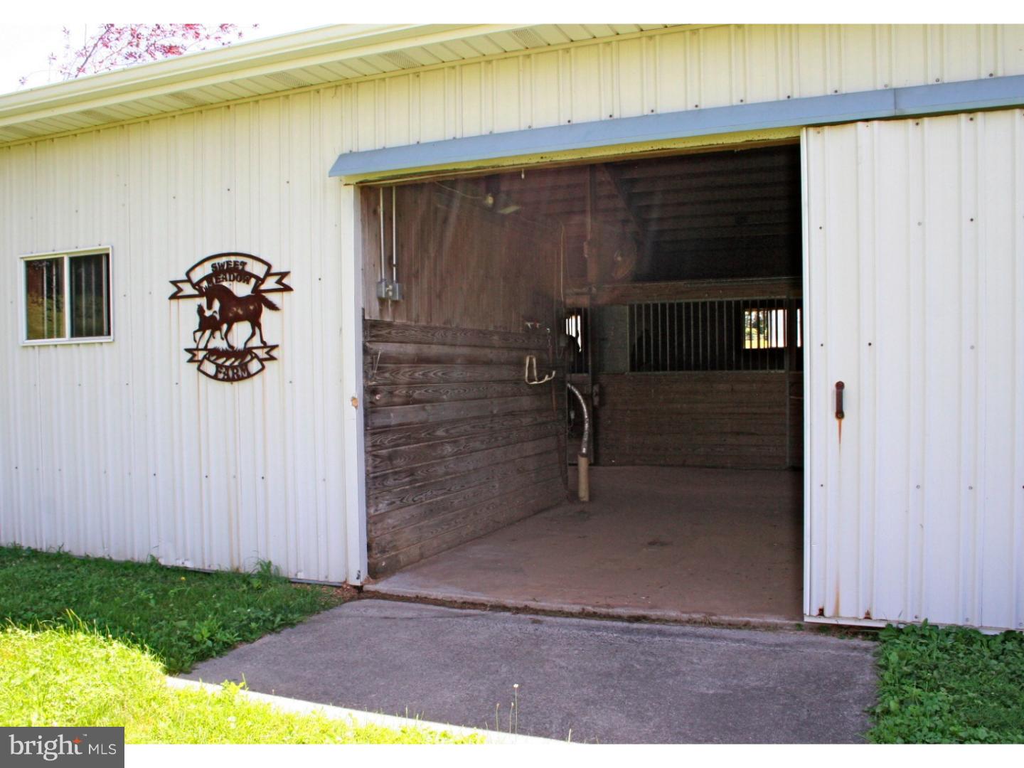 28 Bollinger Road Elverson, PA 19520 - Photo 18 of 25 Barn