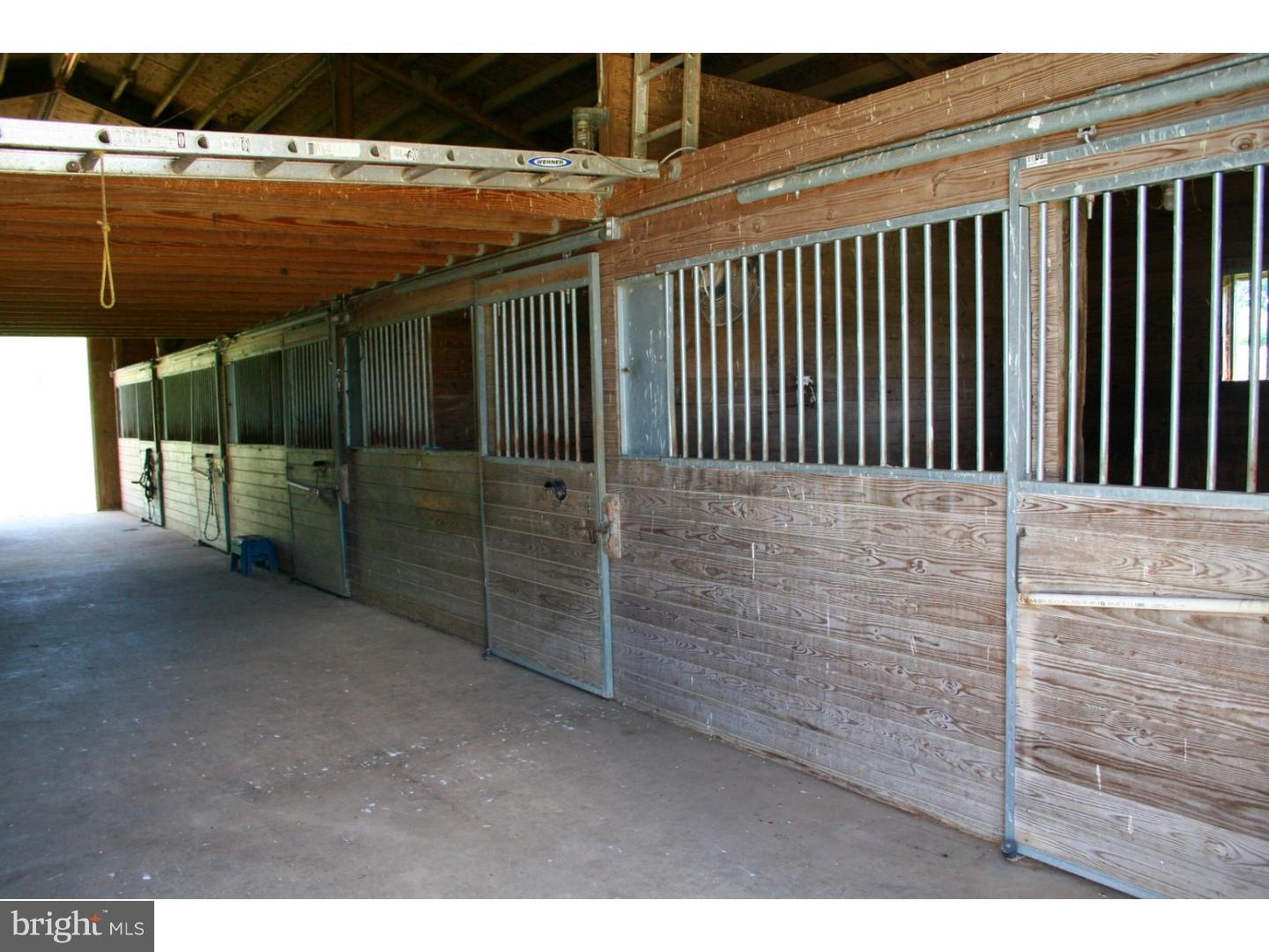 28 Bollinger Road Elverson, PA 19520 - Photo 19 of 25 Barn