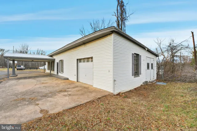 a view of house and outdoor space