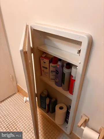 $2,000 | 2 Canterbury Square, Unit 101, Alexandria, VA 22304