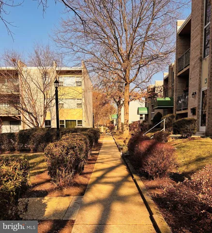 $2,000 | 2 Canterbury Square, Unit 101, Alexandria, VA 22304