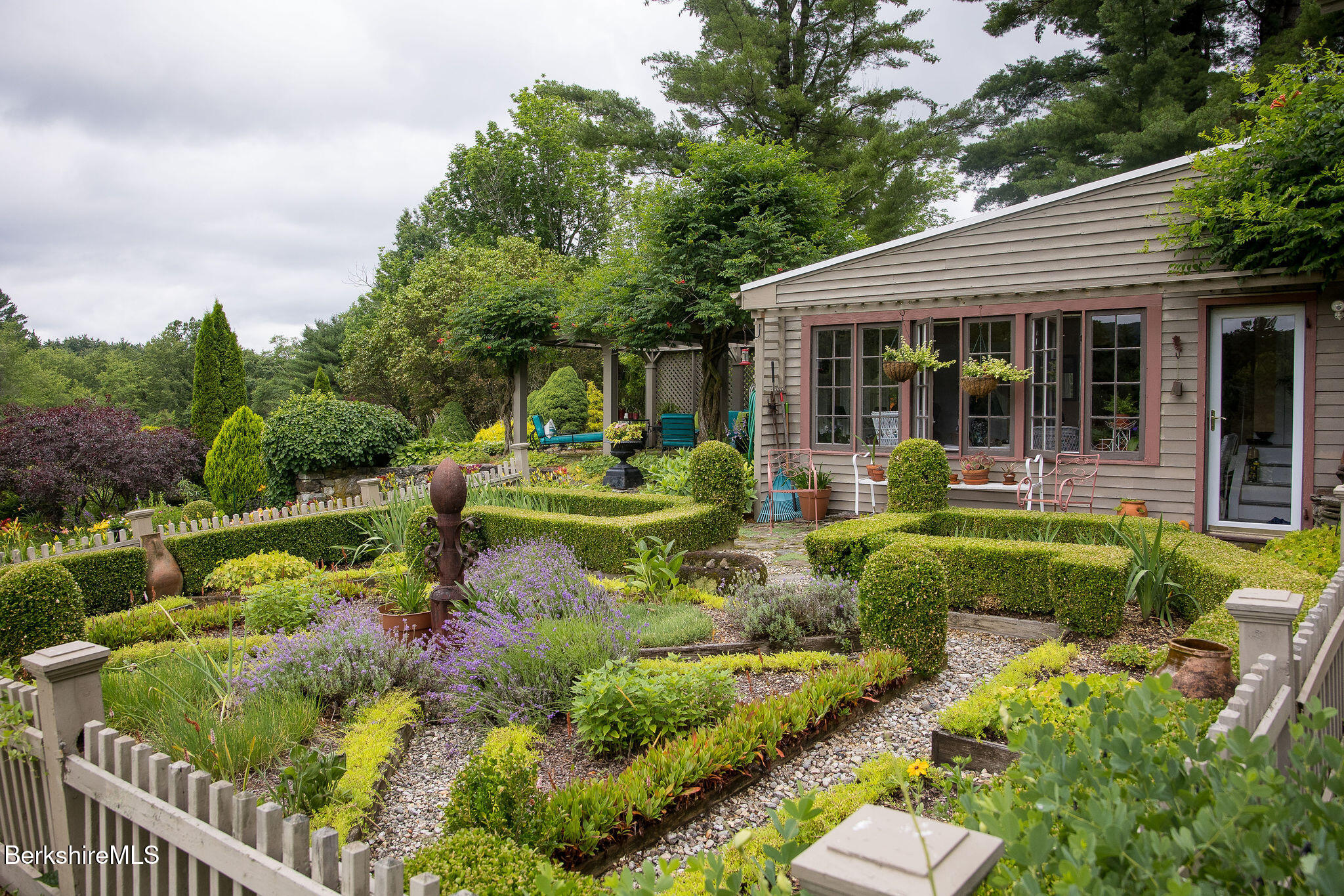 18 Goodrich Street Stockbridge, MA 01262 - Photo 58 of 63 0023