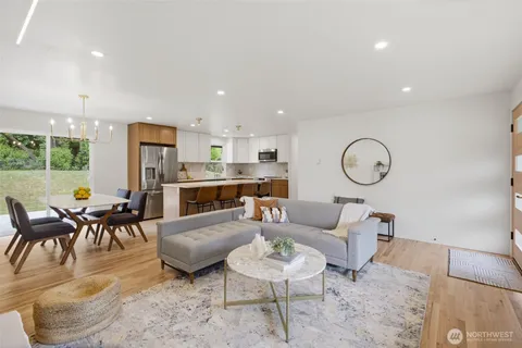 $569,950 | 30032 5th Avenue Southwest, Federal Way, WA 98023