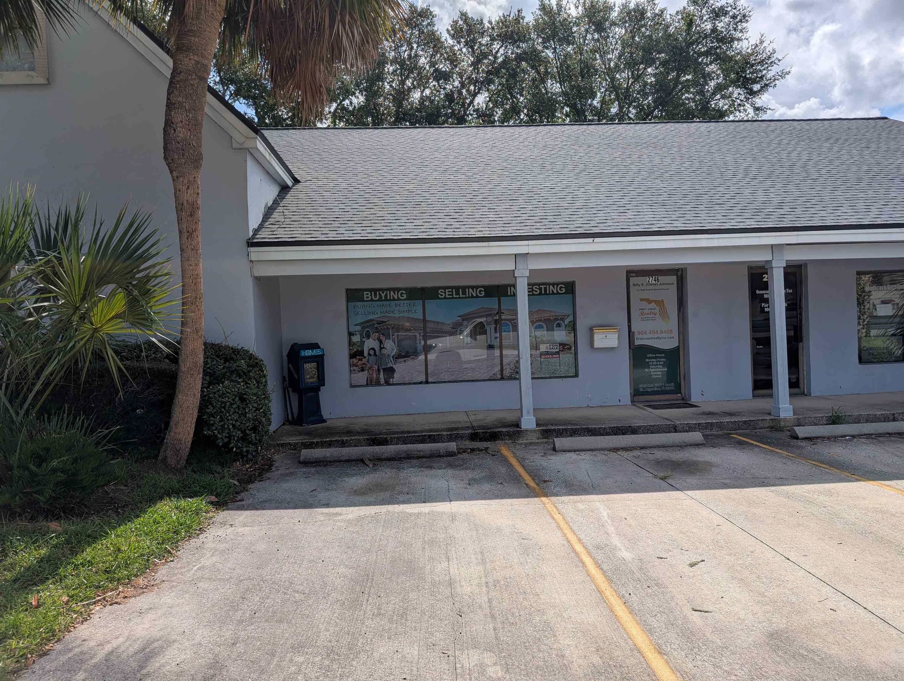 a view of a house with outdoor space
