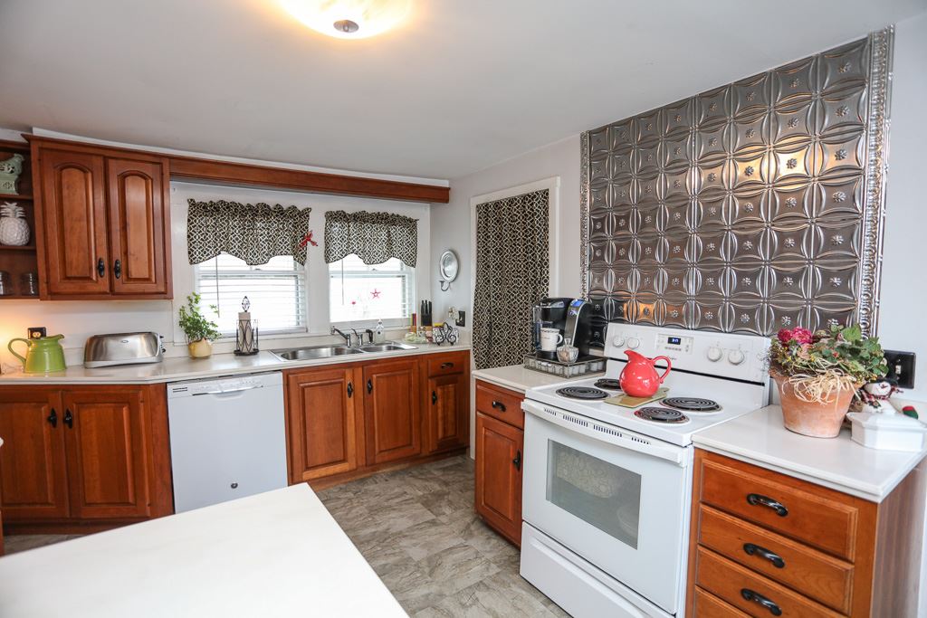 84 Boston Post Road Amherst, NH 03031 - Photo 15 of 38