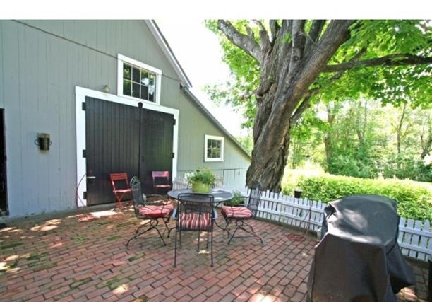 84 Boston Post Road Amherst, NH 03031 - Photo 24 of 38