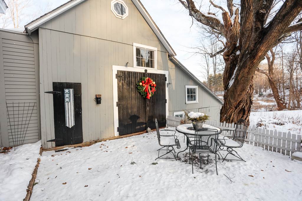 84 Boston Post Road Amherst, NH 03031 - Photo 29 of 38