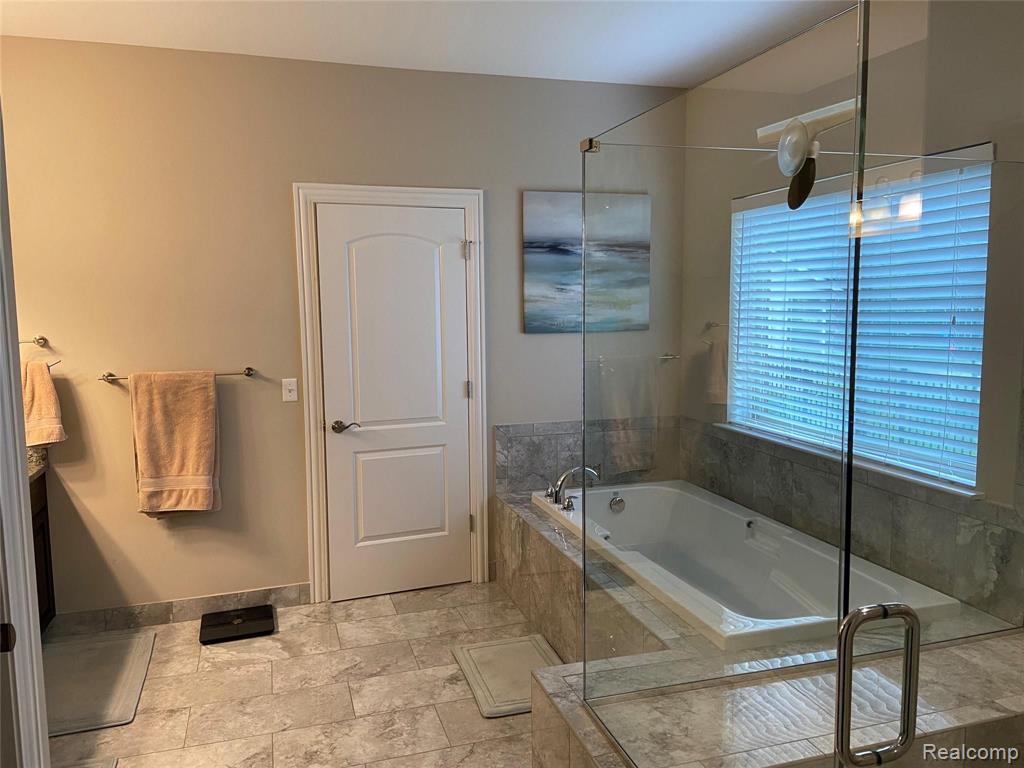 3712 McComb Drive Rochester Hills, MI 48307 - Photo 18 of 29