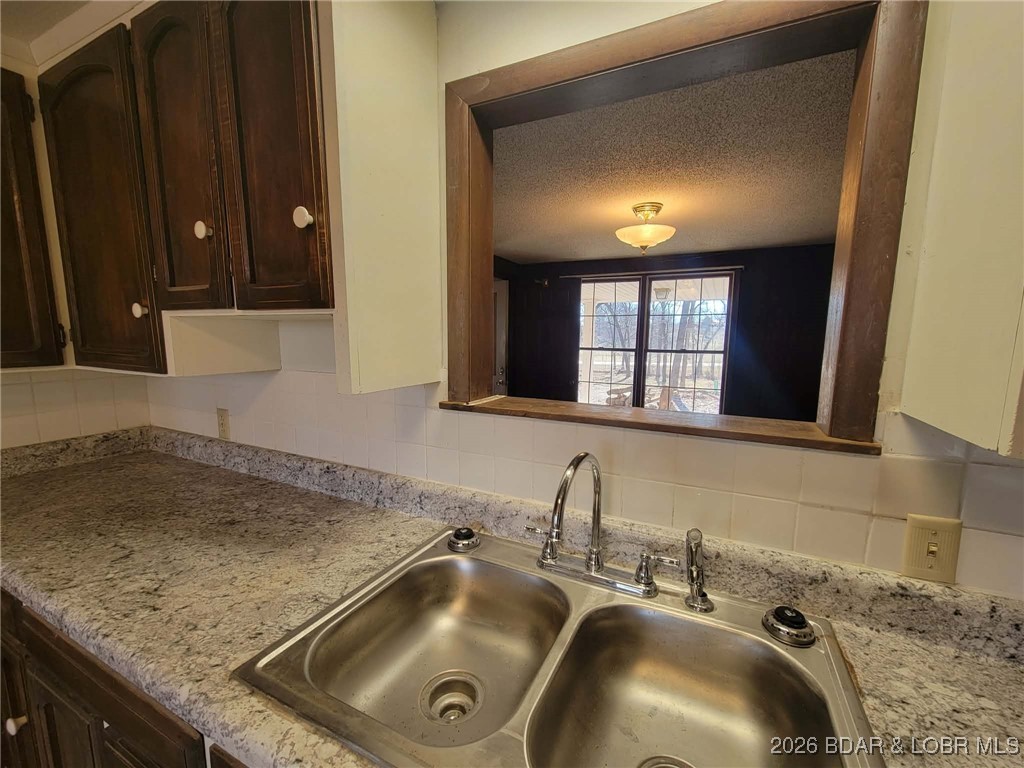 3247 52nd Highway Stover, MO 65078 - Photo 7 of 24