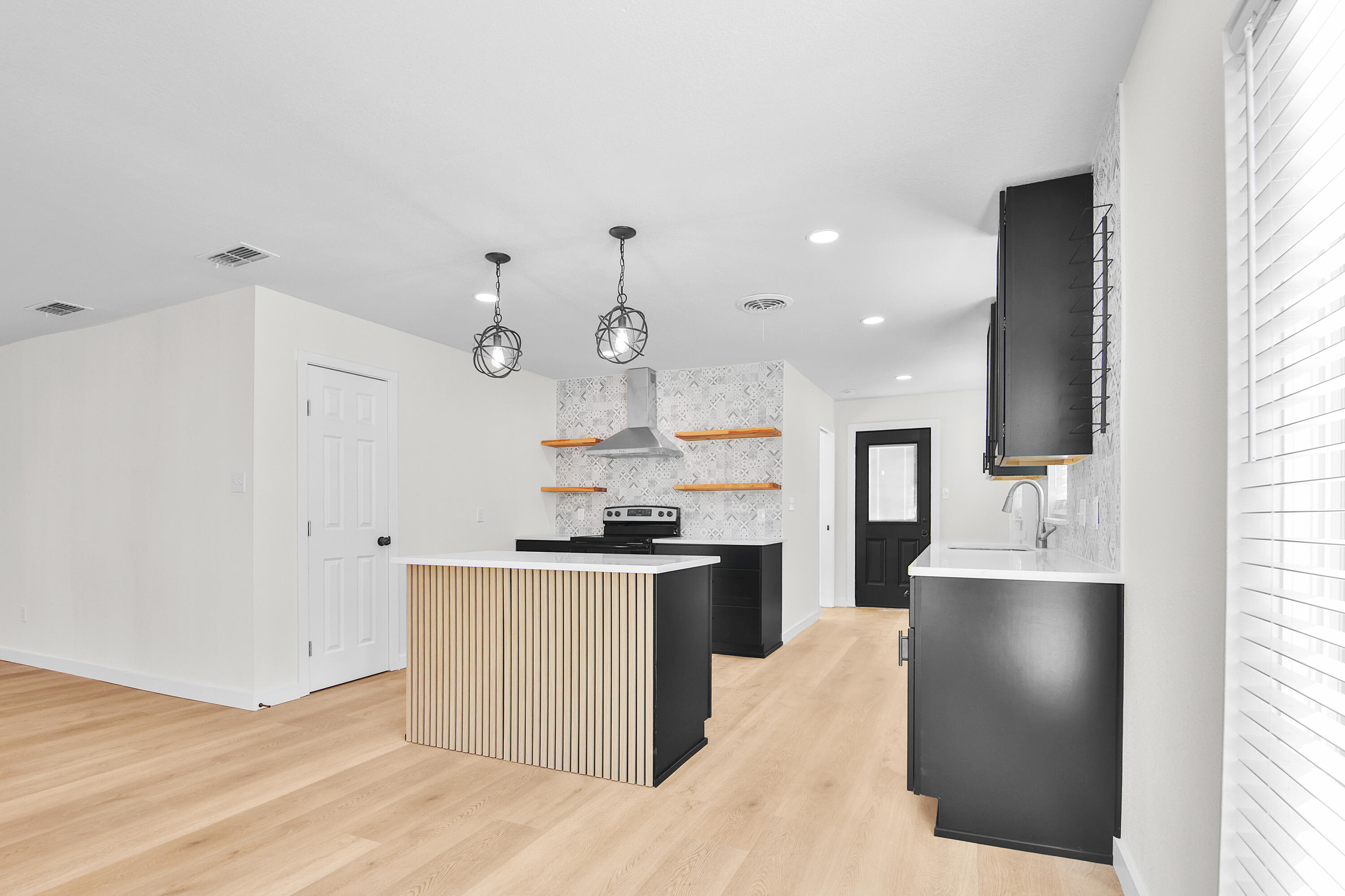 3303 25th Street Lubbock, TX 79410 - Photo 5 of 39 1L1A1648