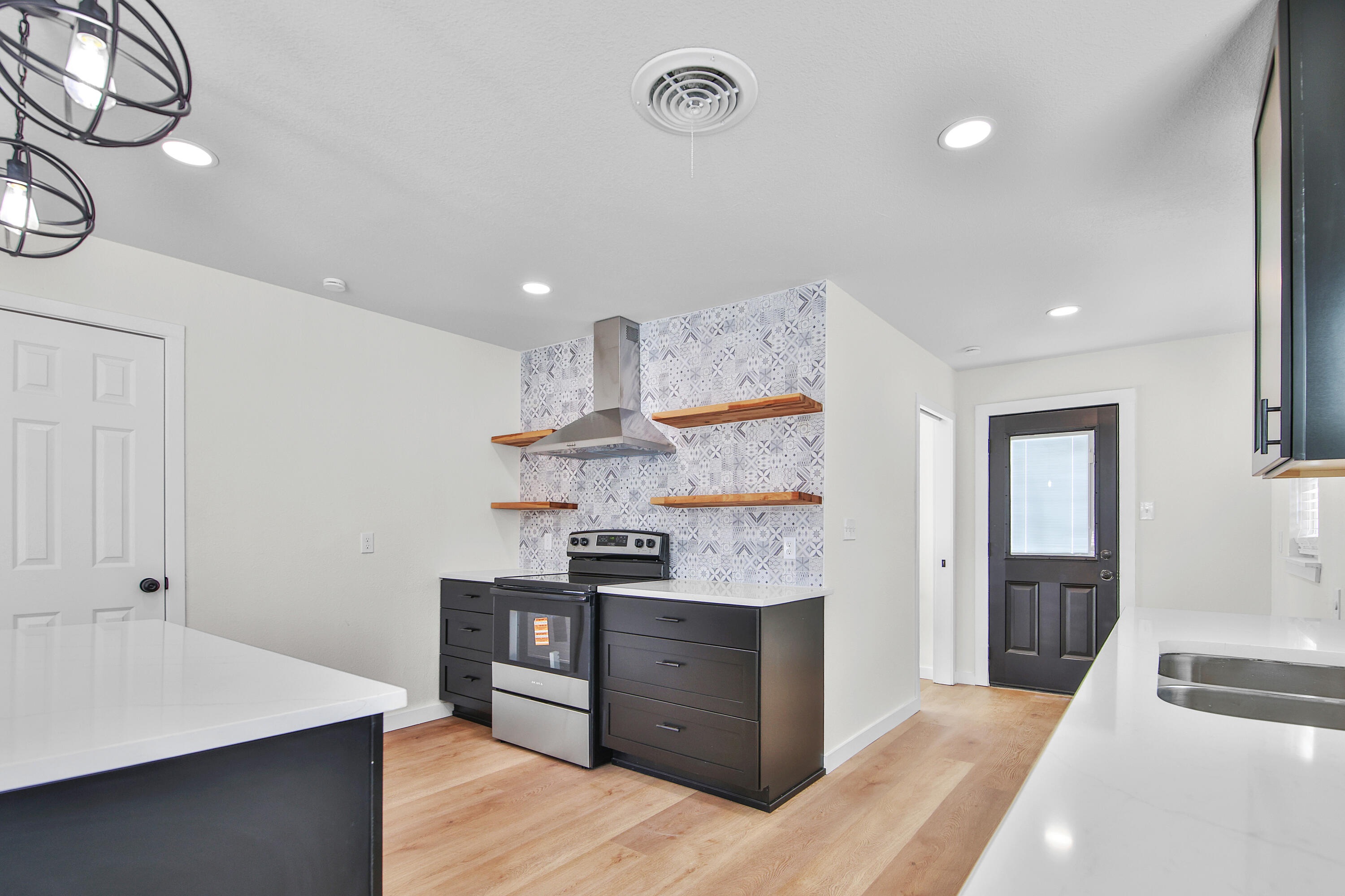 3303 25th Street Lubbock, TX 79410 - Photo 6 of 39 1L1A1649