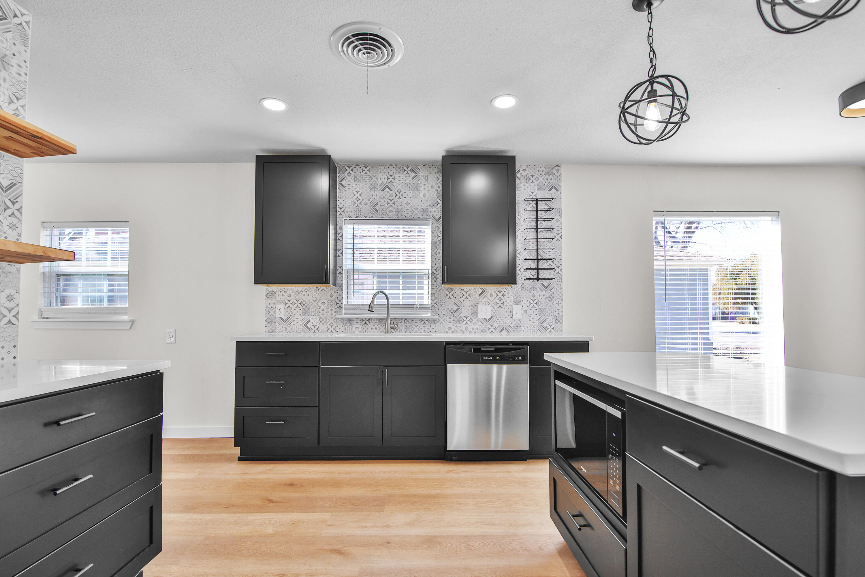 3303 25th Street Lubbock, TX 79410 - Photo 7 of 39 1L1A1650