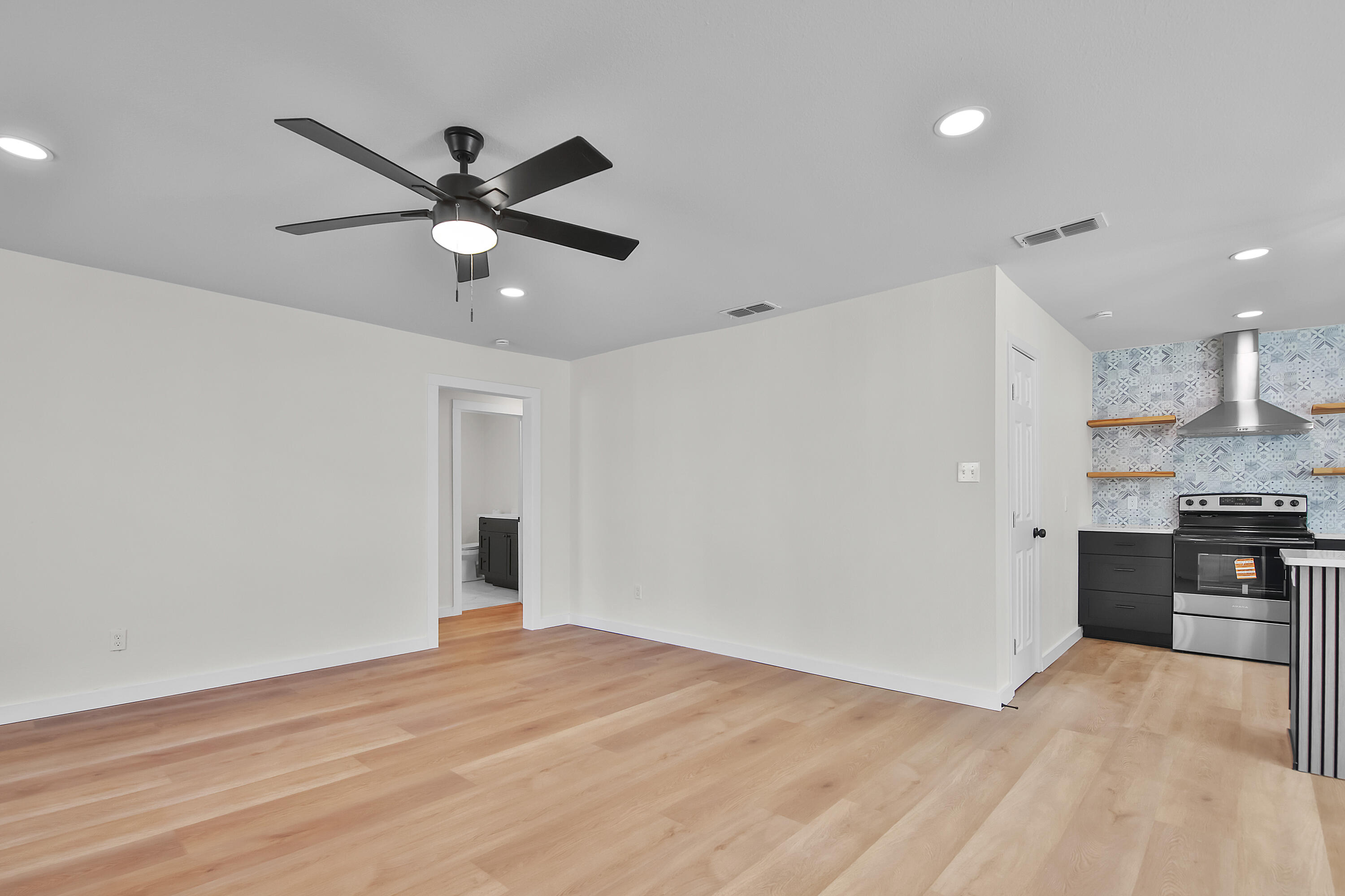 3303 25th Street Lubbock, TX 79410 - Photo 9 of 39 1L1A1643