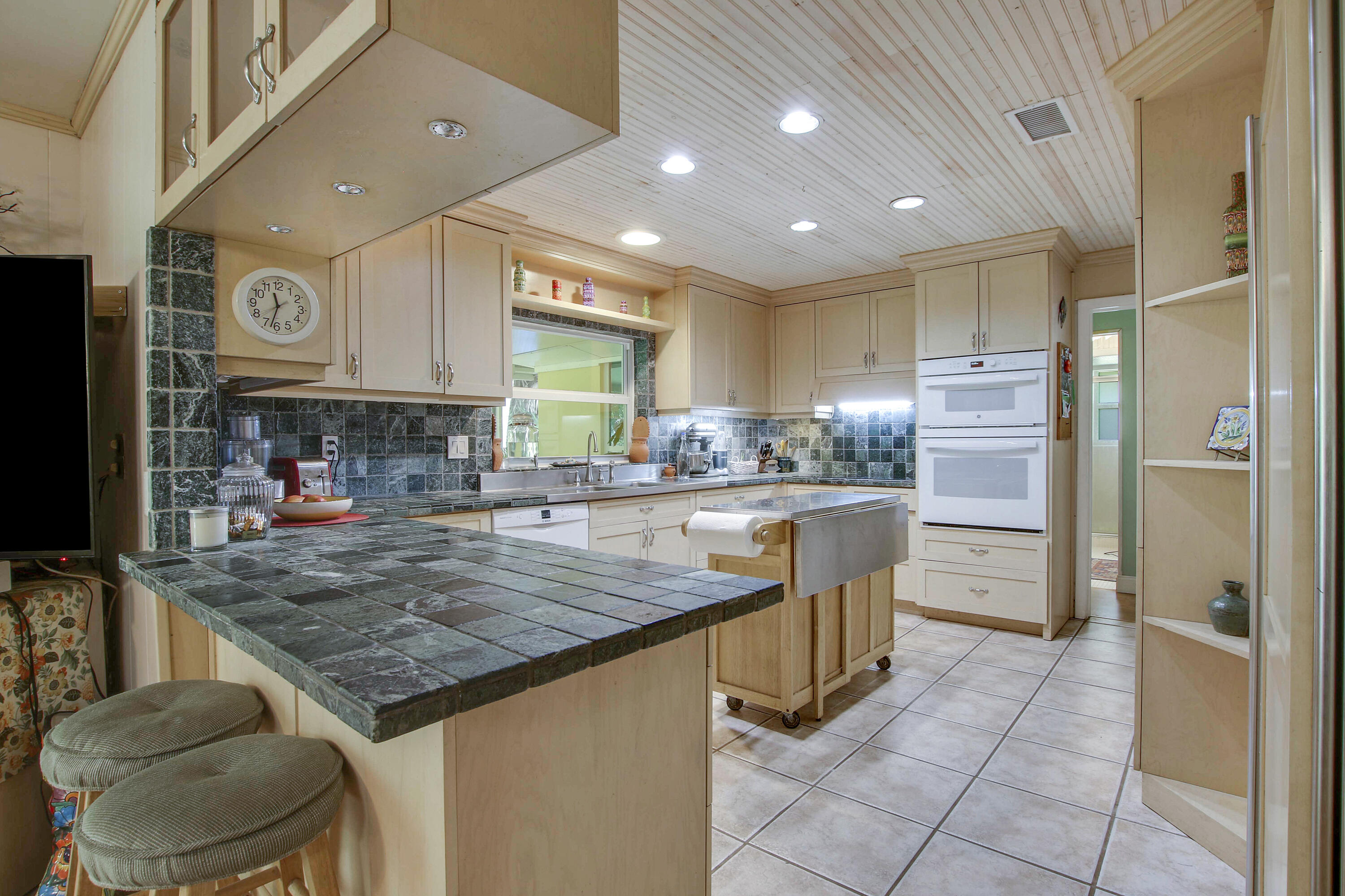 7611 Lawrence Road Boynton Beach, FL 33436 - Photo 12 of 38 House1-17