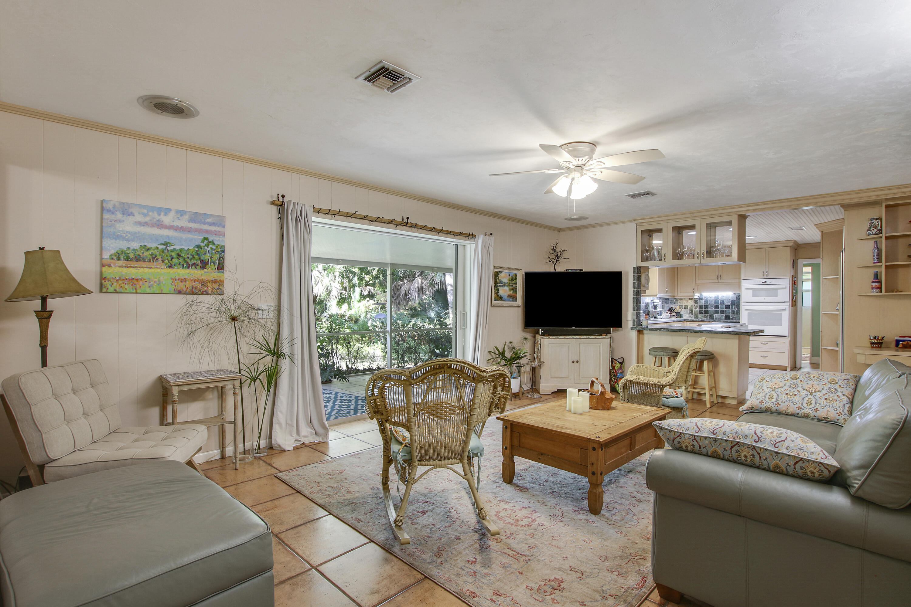 7611 Lawrence Road Boynton Beach, FL 33436 - Photo 7 of 38 House1-13