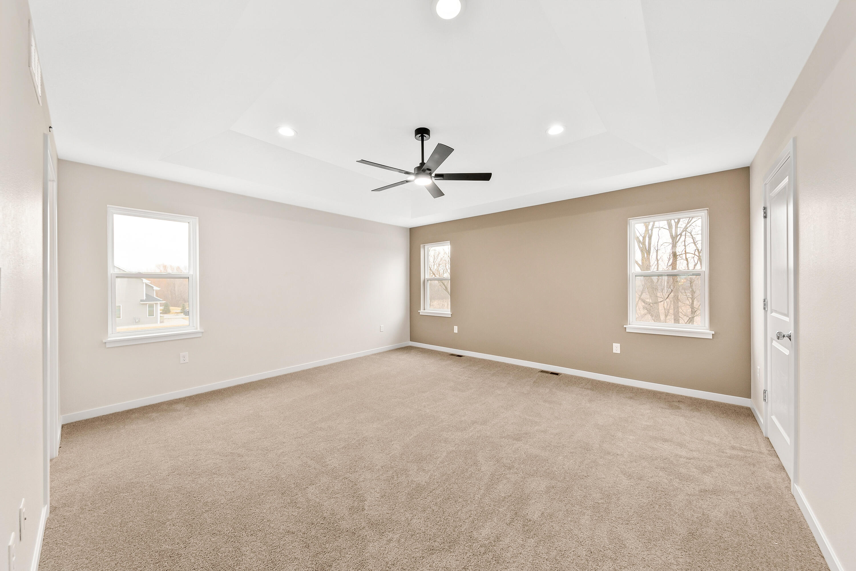 2264 Ravenswood Road Burlington, WI 53105 - Photo 24 of 37 2264 Ravenswood Rd-27