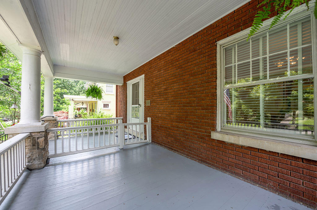 219 Irvine Road Lexington, KY 40502 - Photo 16 of 60 TDB_0956
