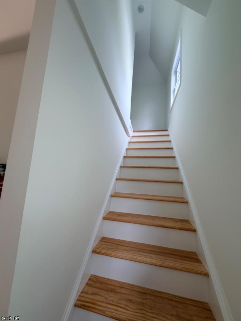 348 Woodside Avenue Newark, NJ 07104 - Photo 9 of 18