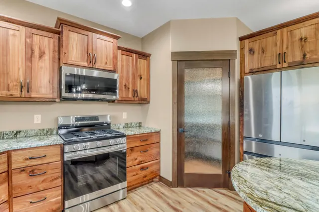 $689,000 | 800 Lake Forest Circle, Detroit Lakes, MN 56501